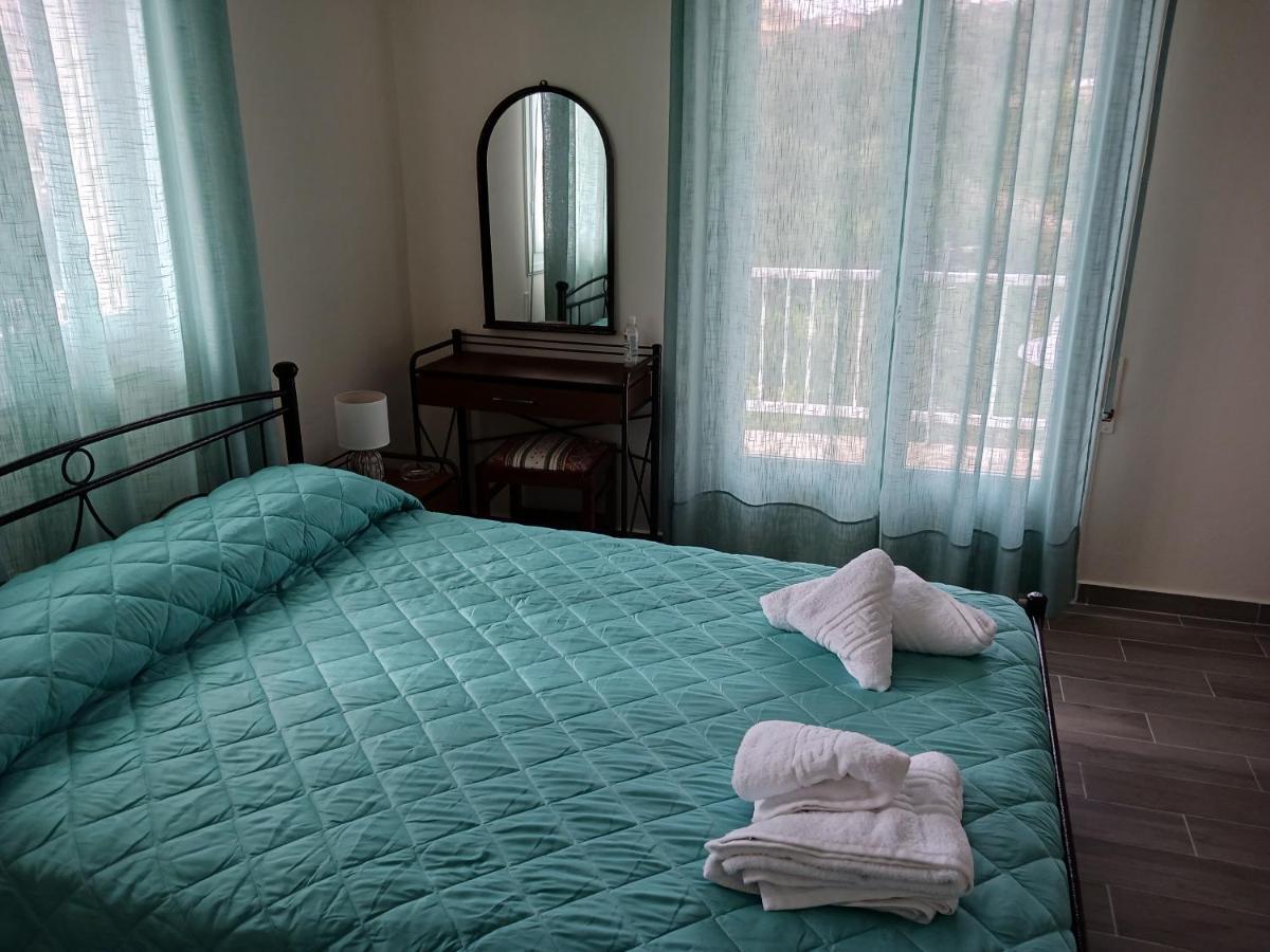 Fiore Rooms Akrotiri  Esterno foto