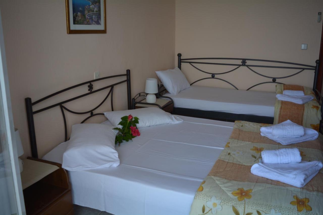 Fiore Rooms Akrotiri  Esterno foto